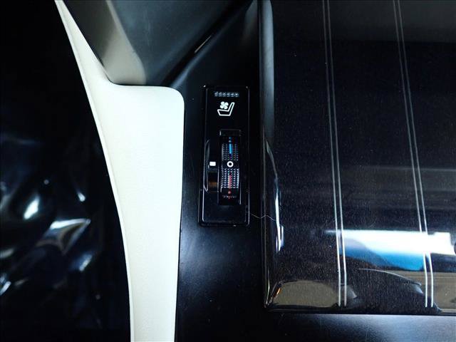 Used 2020 Lexus GX 460 Luxury w/ Accessory Package AWD/4WD image 23