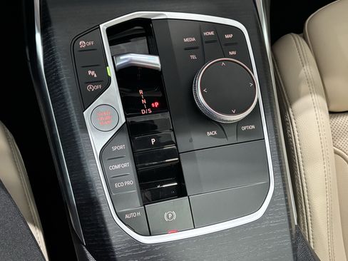 New 2026 BMW 330i Sedan w/ Premium Package RWD image 23