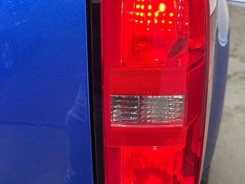 Used 2018 Chevrolet Colorado Z71 image 31