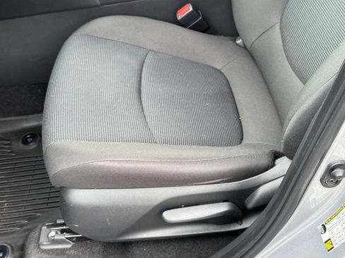 Used 2023 Toyota RAV4 LE image 24