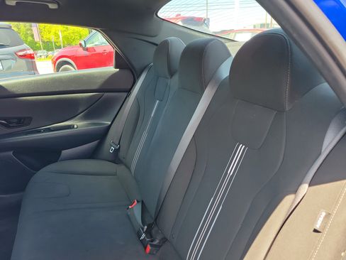 Used 2025 Hyundai Elantra Sport image 10