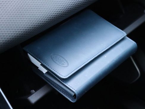 Used 2018 Land Rover Range Rover Velar R-Dynamic SE image 62