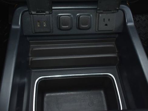 Used 2017 Chevrolet Silverado 1500 LTZ w/ Sport Package AWD/4WD image 31