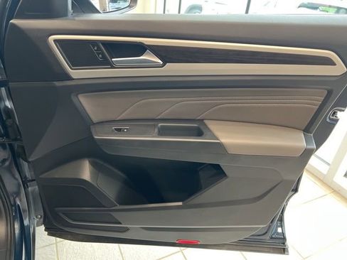Used 2021 Volkswagen Atlas SE AWD/4WD image 24