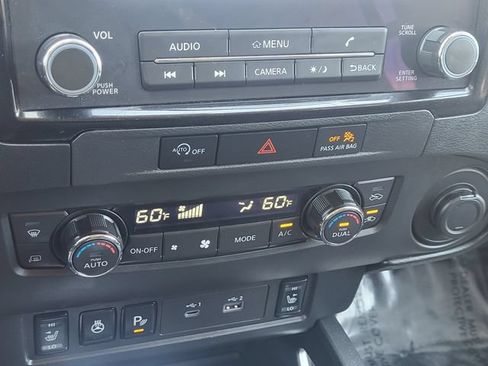 Certified 2024 Nissan Frontier SV w/ SV Convenience Package AWD/4WD image 15