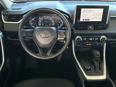 Used 2025 Toyota RAV4 LE image 13