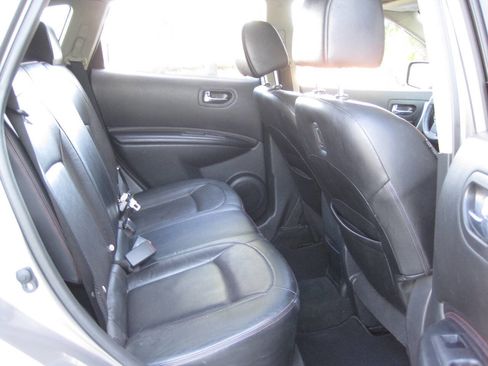Used 2012 Nissan Rogue SL FWD image 27