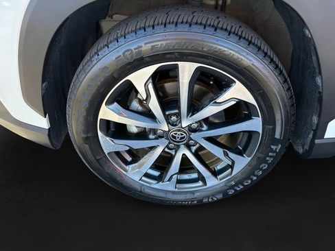 Certified 2022 Toyota Corolla Cross XLE w/ Convenience Package AWD/4WD image 11