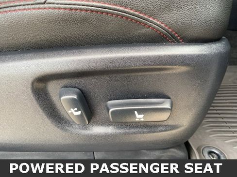 Used 2024 Toyota 4Runner TRD Off-Road Premium image 16