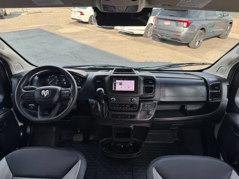 Used 2024 RAM ProMaster 2500 w/ Convenience Group FWD image 25