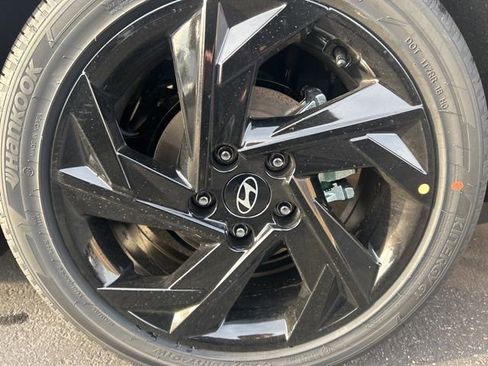New 2026 Hyundai Elantra SEL Sport Premium FWD image 9