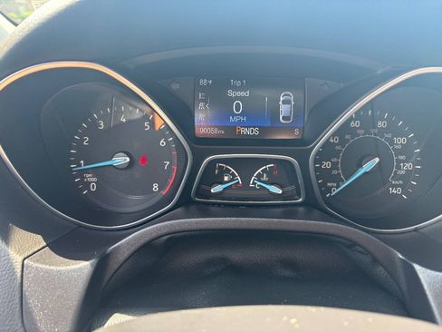 Used 2016 Ford Focus SE w/ Equipment Group 201A FWD image 17