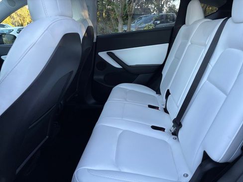 Used 2021 Tesla Model Y Performance image 11