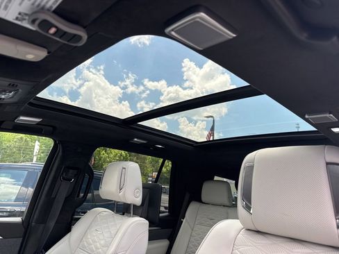 Used 2025 Cadillac Escalade V AWD/4WD image 11