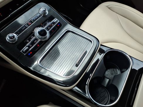 Certified 2023 Lincoln Nautilus FWD w/ Premium Package image 16