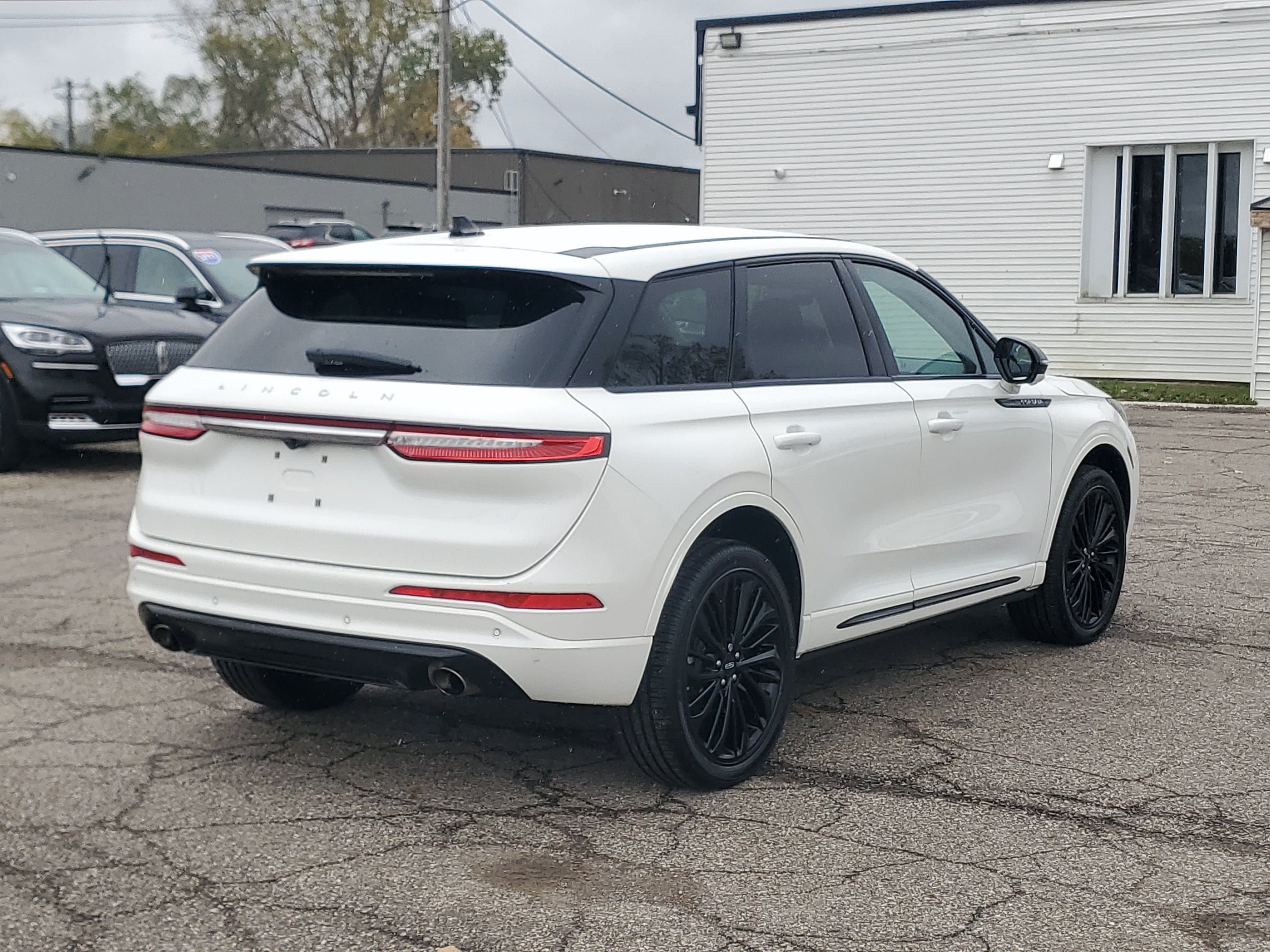 Certified 2023 Lincoln Corsair AWD w/ Equipment Group 101A image 6