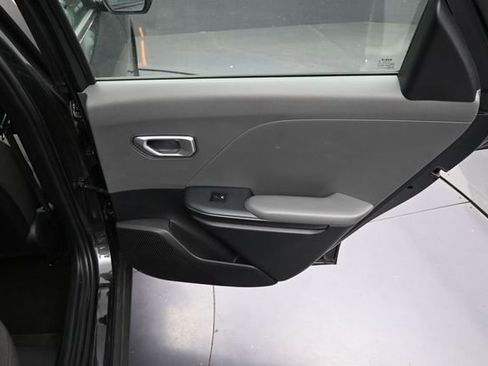 Used 2025 Kia K4 FWD image 27