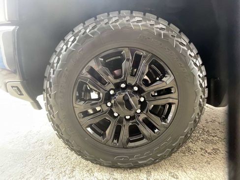 Used 2024 Chevrolet Silverado 2500 Custom w/ Custom Value Package image 31