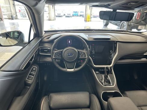 Used 2025 Subaru Outback Limited AWD/4WD image 2