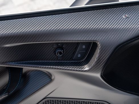 Used 2021 Lamborghini Huracan STO RWD image 35