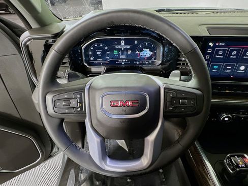 Used 2025 GMC Sierra 1500 Elevation w/ Preferred Package AWD/4WD image 10