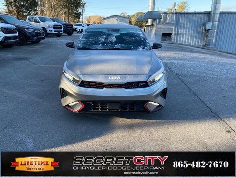 Used 2022 Kia Forte GT w/ GT Technology Package image 2