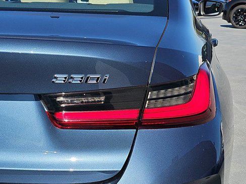 Used 2025 BMW 330i xDrive xDrive w/ M Sport Package image 35