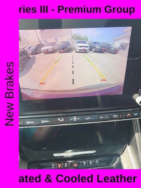 Used 2023 Jeep Wagoneer Series III w/ Premium Group I AWD/4WD image 7