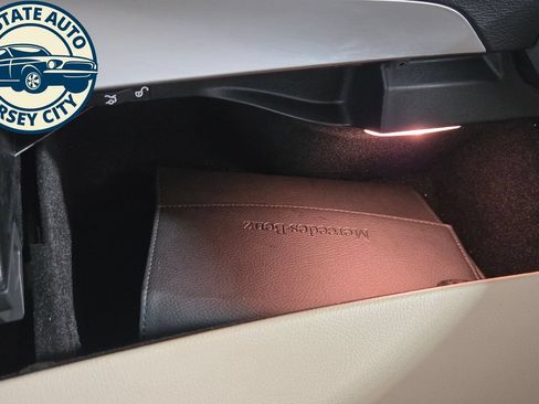 Used 2017 Mercedes-Benz C 300 4MATIC Sedan w/ Premium 1 Package image 18