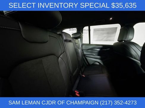 New 2025 Jeep Grand Cherokee Altitude image 25