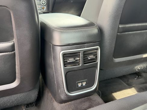Used 2016 Dodge Charger SE w/ Popular Equipment Group RWD image 31
