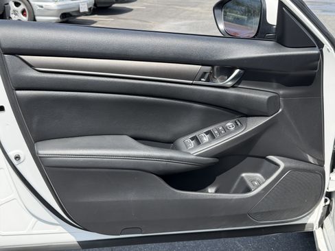 Used 2020 Honda Accord LX image 10