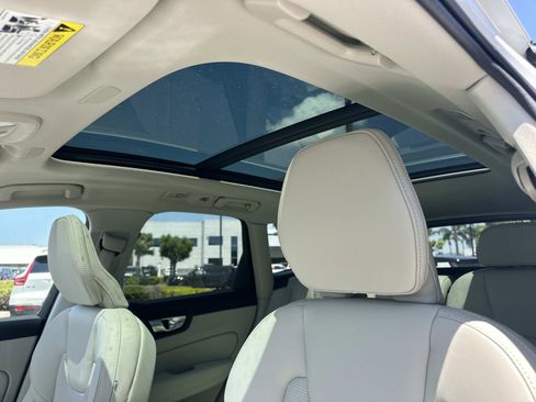 New 2026 Volvo XC60 T8 Ultra w/ Climate Package PRO AWD/4WD image 24