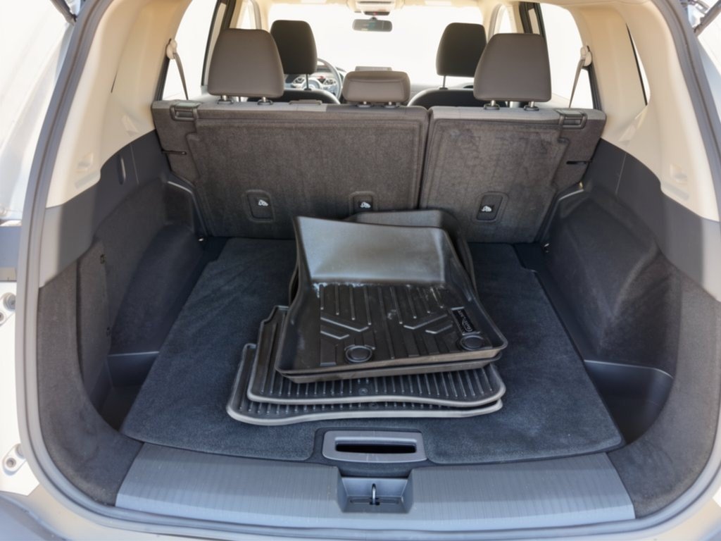 Used 2023 Nissan Rogue SV FWD image 28