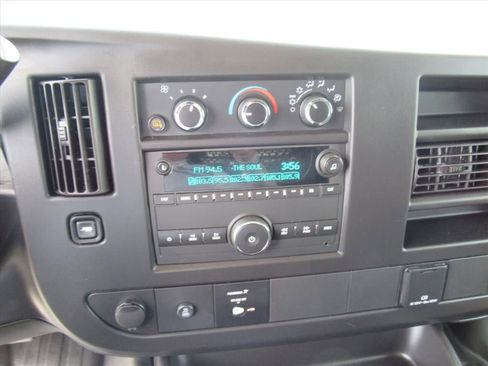 Used 2024 GMC Savana 2500 w/ Driver Convenience Package RWD image 20