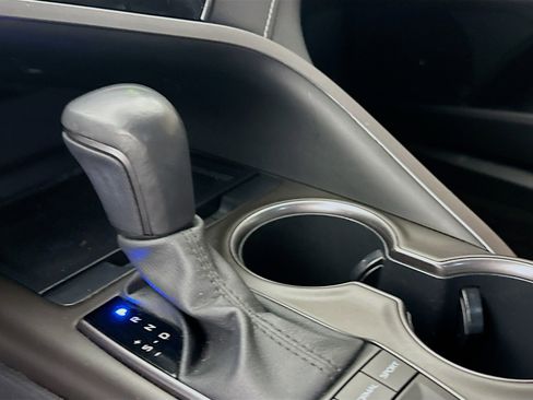 Used 2023 Toyota Camry SE image 20