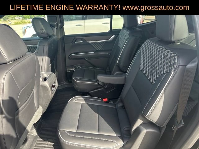 Used 2025 GMC Acadia Denali w/ LPO, Floor Liner Package AWD/4WD image 29