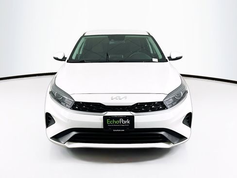 Used 2024 Kia Forte LXS w/ LXS Technology Package FWD image 2