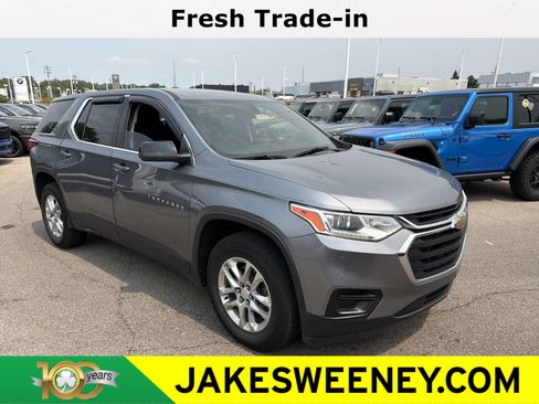 Used 2021 Chevrolet Traverse LS w/ LPO, Floor Liner Package FWD image 1