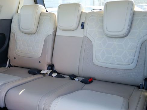 New 2026 Nissan Armada Platinum image 9