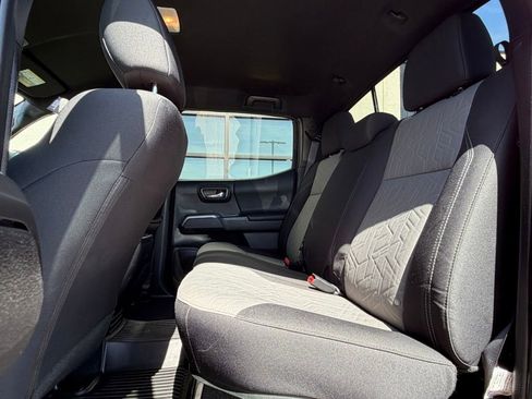 Used 2023 Toyota Tacoma TRD Off-Road w/ Technology Package image 22