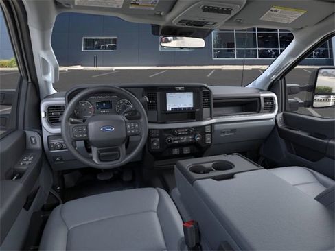 New 2025 Ford F450 XL w/ XL Chrome Package image 9