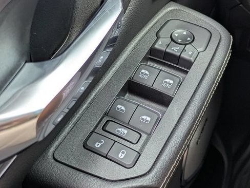 Used 2025 RAM 1500 Laramie w/ Night Edition AWD/4WD image 27