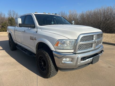 Used 2018 RAM 2500 Laramie image 2