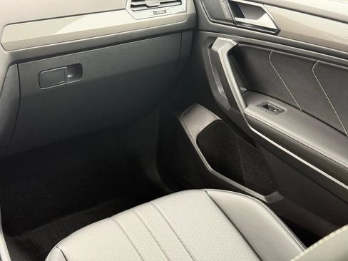 Certified 2023 Volkswagen Tiguan SE AWD/4WD image 15