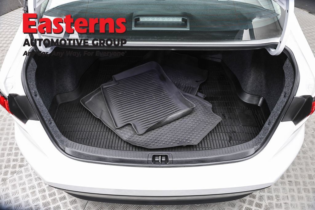 Used 2026 Toyota Corolla LE FWD image 9