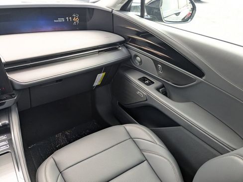 New 2026 Lincoln Nautilus Premier w/ Equipment Group 102A AWD/4WD image 17