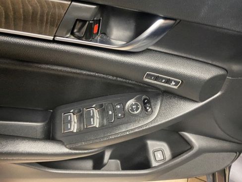 Used 2021 Honda Accord EX-L image 17