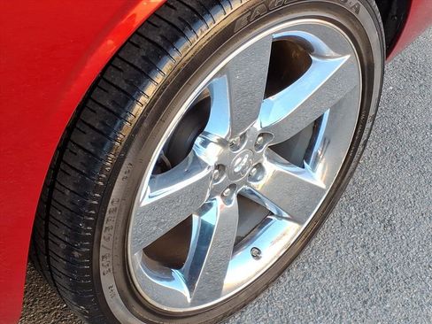 Used 2009 Dodge Challenger R/T image 10