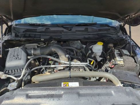 Used 2023 RAM 1500 Classic SLT AWD/4WD image 12